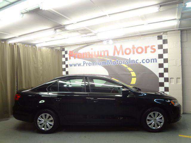 2011 Volkswagen Jetta 4dr Sedan 6A